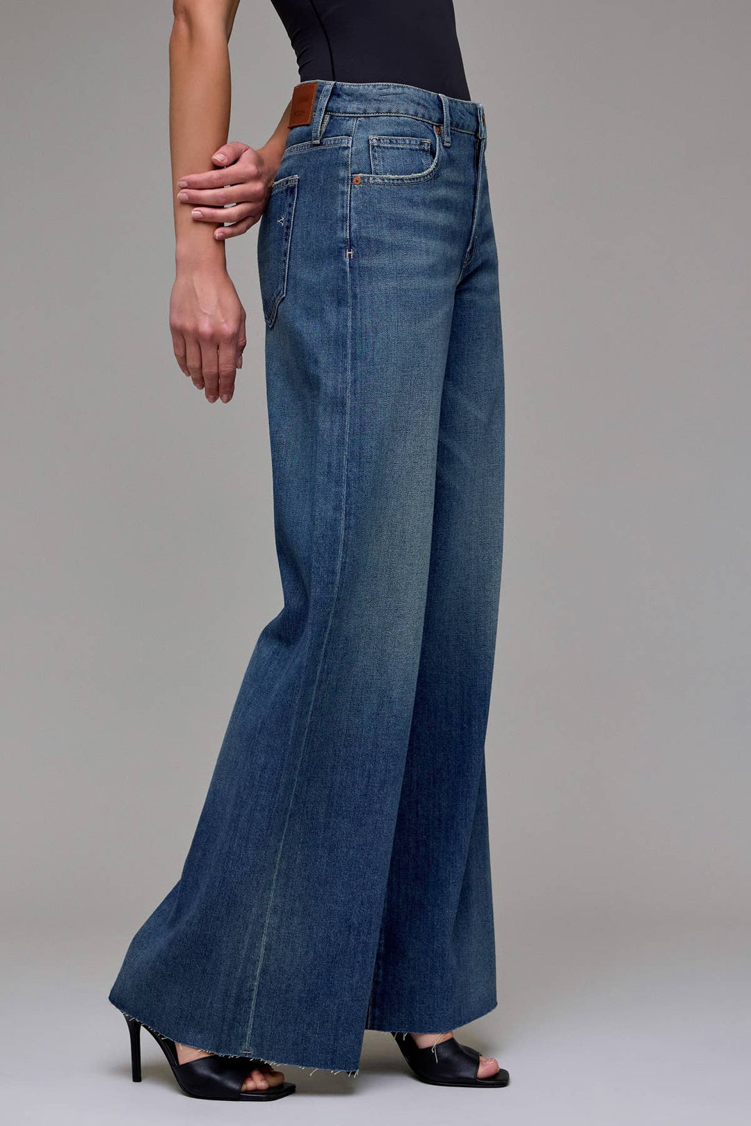 Hidden Jeans | Medium Vintage Clean Super Soft High Rise Super Wide Leg