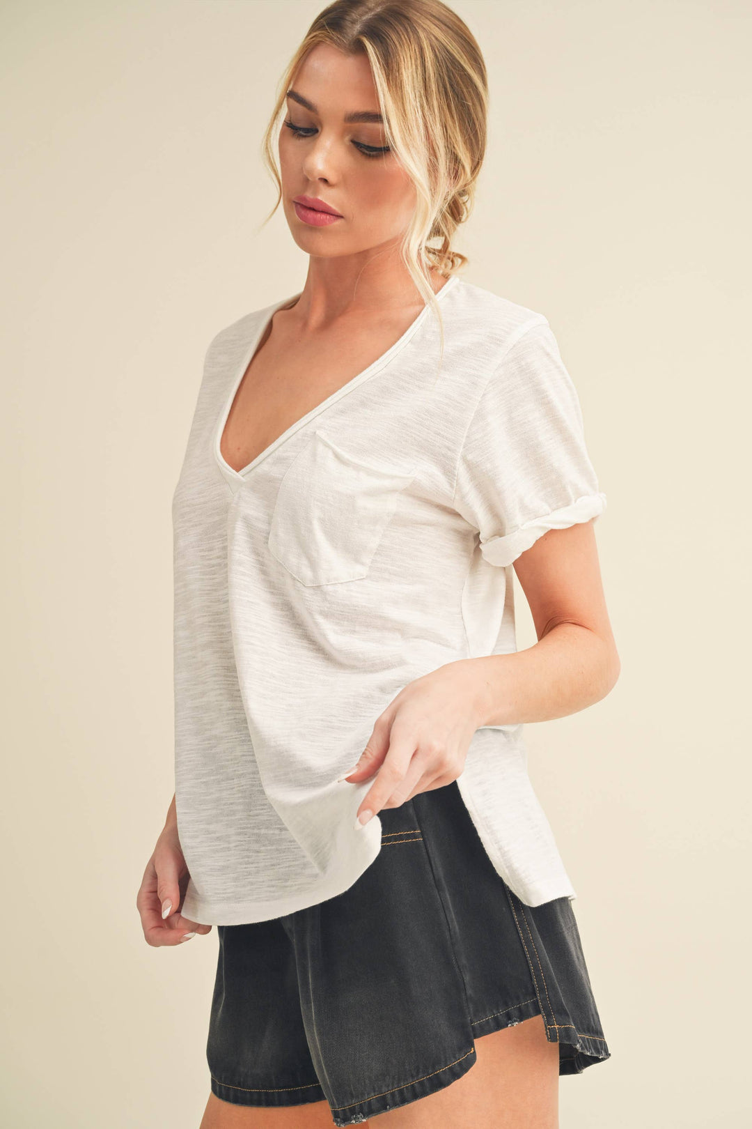 Aemi and Co | Zoie V-Neck Short Sleeve Top