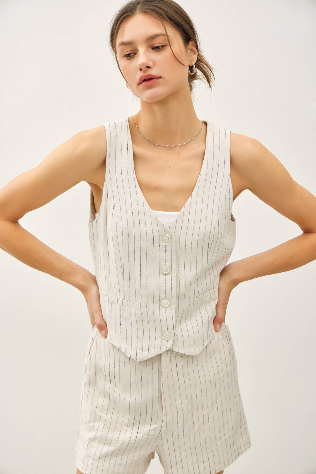 Be Cool | Classic button down linen vest
