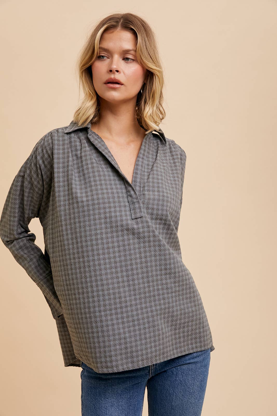 In Loom | V Neck Collared Shirt