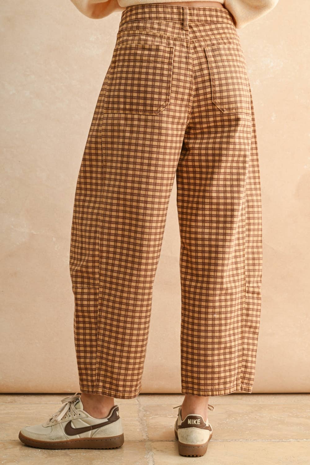 MIou Muse | Mini Checker Pattern Barrel Pants