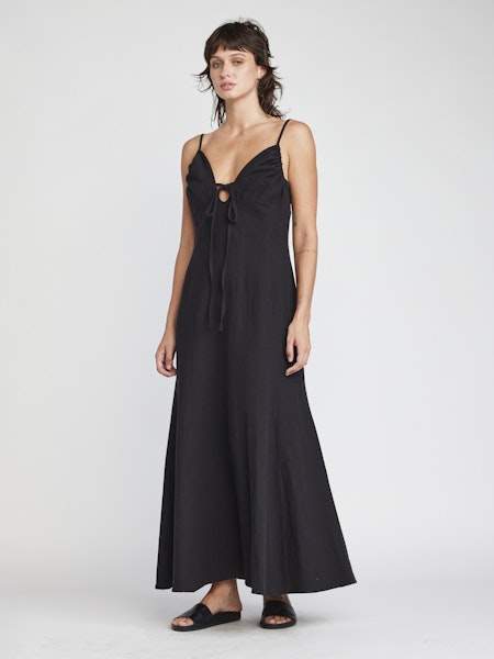 Self Contrast | Nila Adjustable Straps Maxi Dress