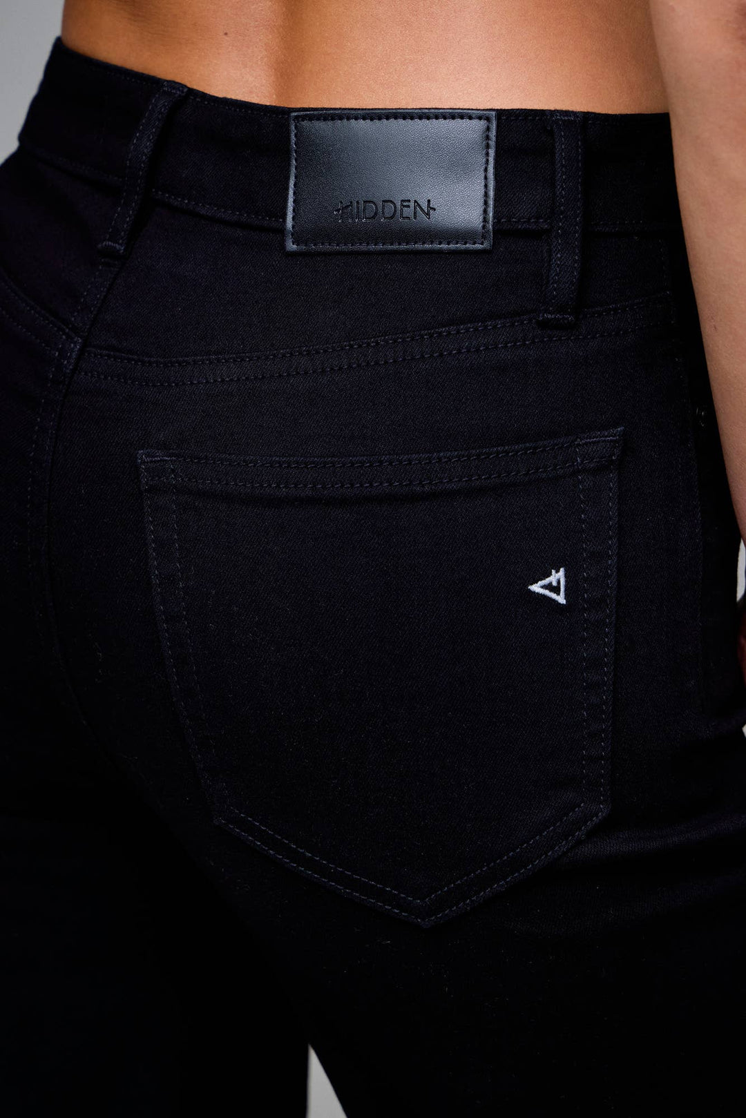 Hidden Jeans | Jet Black Clean Stretch Straight