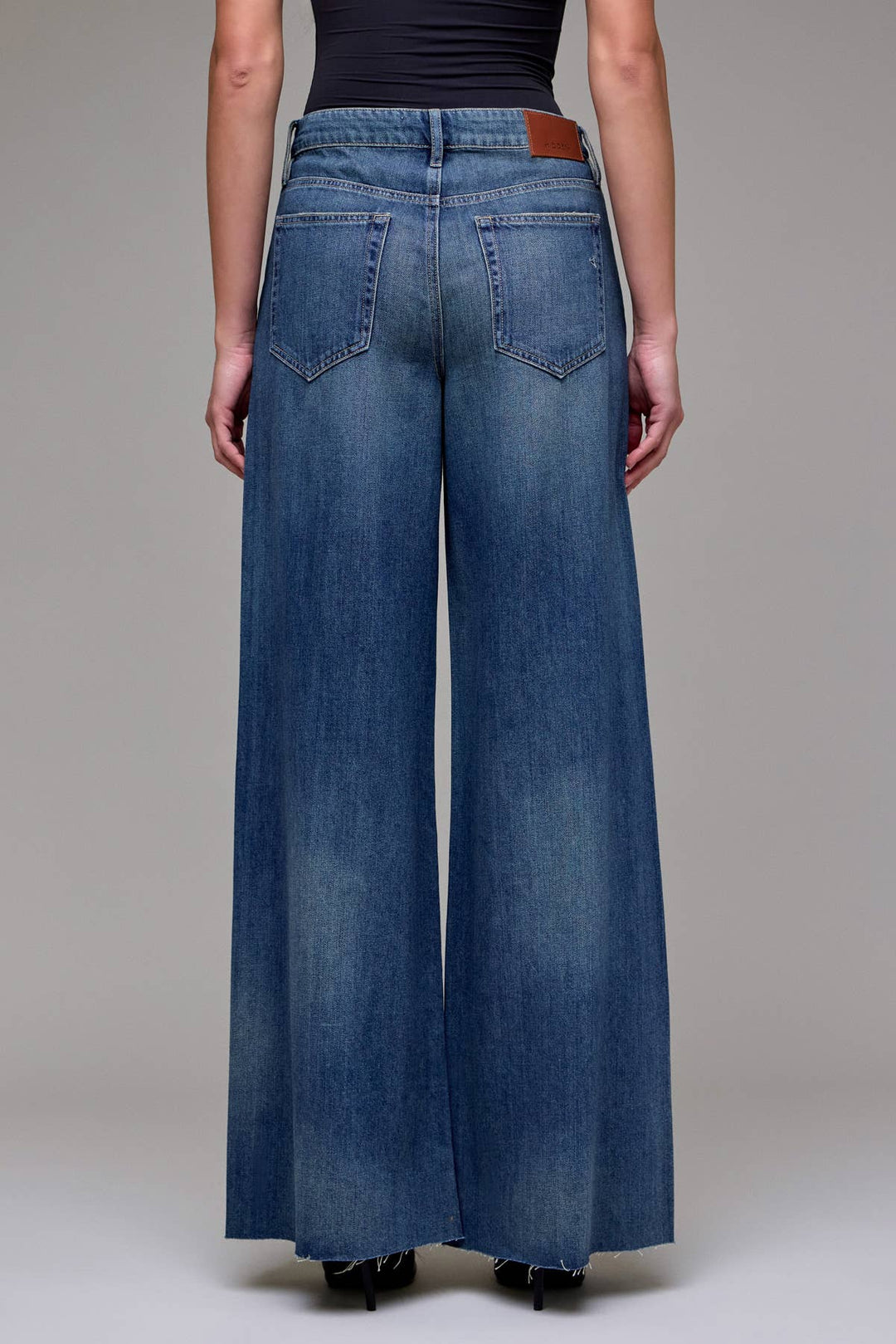 Hidden Jeans | Medium Vintage Clean Super Soft High Rise Super Wide Leg