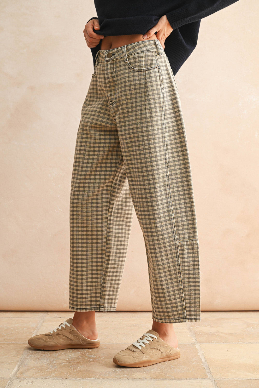 MIou Muse | Mini Checker Pattern Barrel Pants